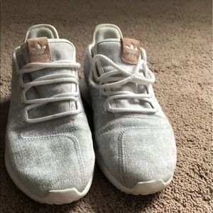 gray women’s adidas shoes